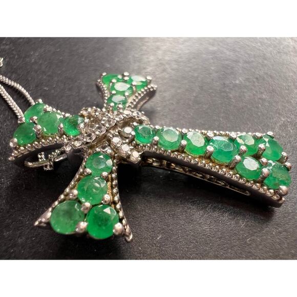 Emerald and zircon sterling silver cross pendant with 20 inch chain - Picture 2 of 12